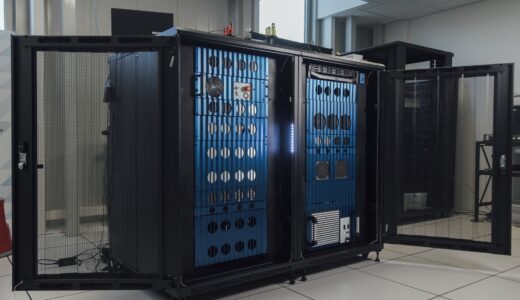 Quandela社、量子ビット数を倍増、パワーを4,000倍に向上させた光量子コンピュータ「Belenos」を発表