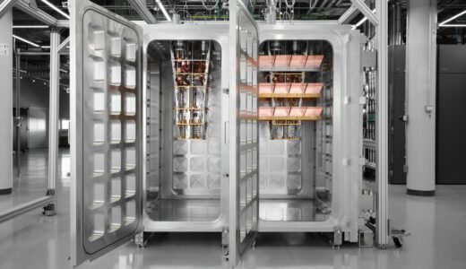 IBM、2029年量子コンピュータ「Starling」向けマルチチップアーキテクチャのスケーリングにモジュラー極低温セルを接続