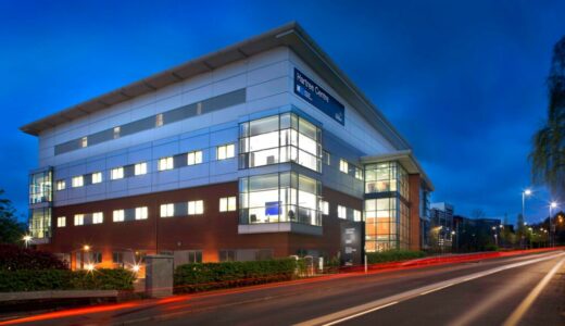 Qoro Quantum、STFCハルトリーセンターと英国量子HPCデモンストレーター構築でMOU締結