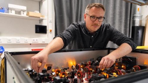 ハノーバー・ライプニッツ大学、ハイブリッド分子・リュードベリ量子システム開発のため580万ユーロ（約9.7億円）のHybriQCSプロジェクトを開始